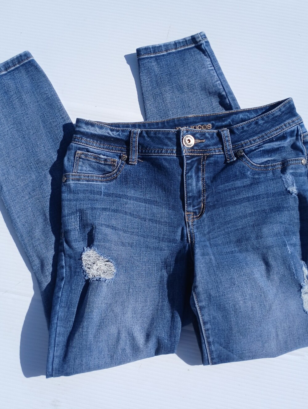 Maurices size S Distressed Denim Jeans womens Pants Blue 4 6 Casual Clothing